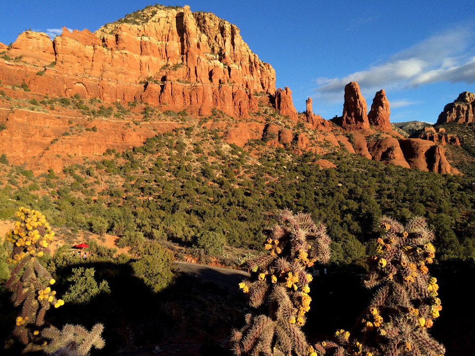 Gesteinsmassiv in Sedona/Arizona im Abendlicht