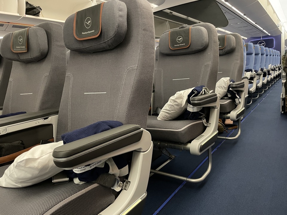 Ein fatzenleerer Flug von San Francisco nach München.