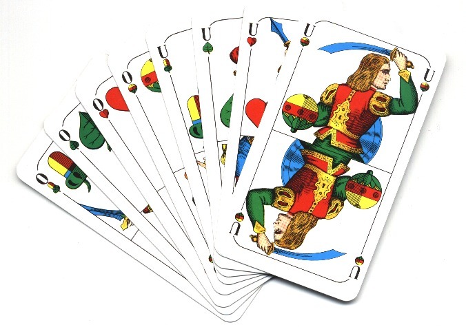 Acht Trümpfe auf der Hand -- das wohl einfachste Spiel beim Schafkopf.
