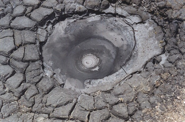 Ein blubberndes Schlammloch im Lassen Volcanic National Park
