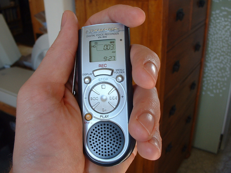 Der Olympus VN-900 Voice-Recorder