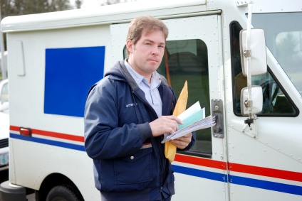 Wegen der schlimmen finanziellen Lage der amerikanischen Post kommt der Postbote wohl bald samstags nicht mehr.