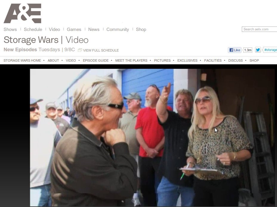 An abandoned storage unit is auctioned off in "Storage Wars" and bidders are only allowed to peek inside briefly.